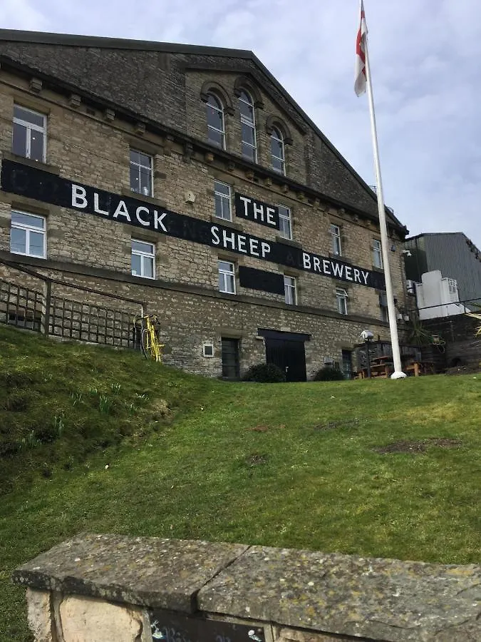 The Lodge Masham 0*,  United Kingdom